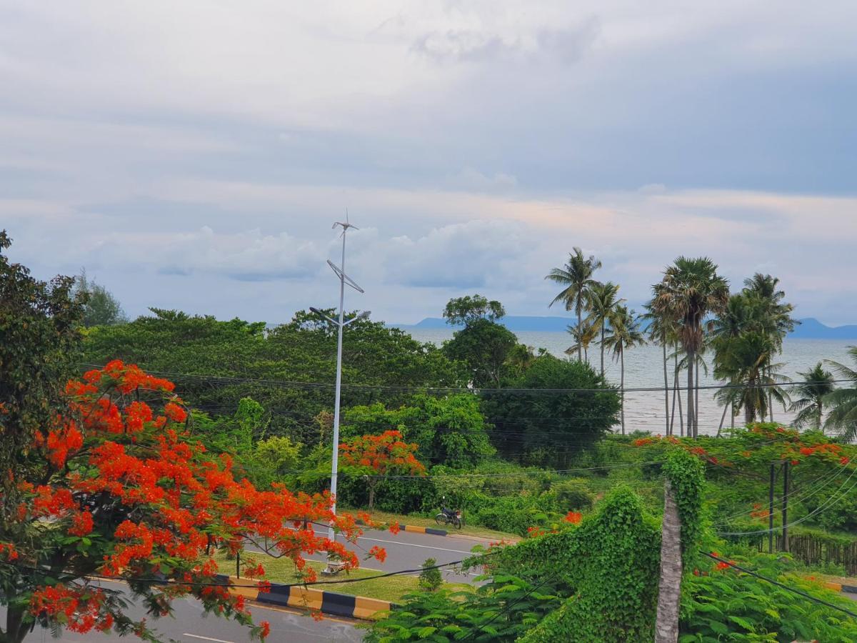 Visal Sak Guesthouse Kep Buitenkant foto