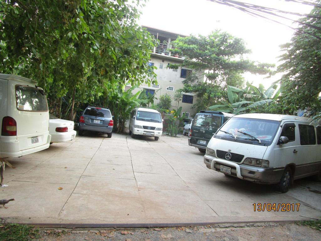 Visal Sak Guesthouse Kep Buitenkant foto