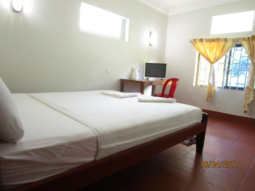 Visal Sak Guesthouse Kep Buitenkant foto