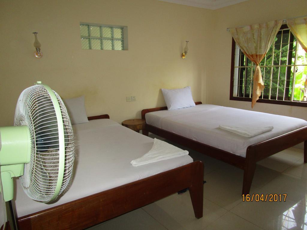 Visal Sak Guesthouse Kep Buitenkant foto