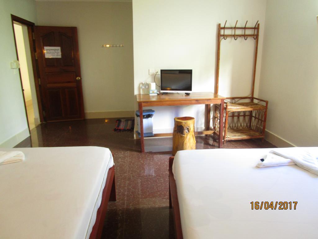 Visal Sak Guesthouse Kep Buitenkant foto