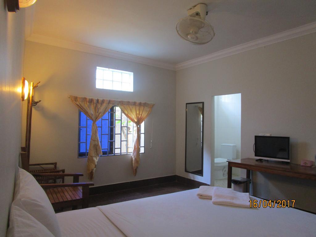 Visal Sak Guesthouse Kep Buitenkant foto
