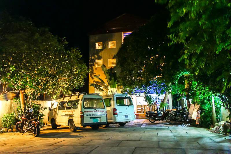 Visal Sak Guesthouse Kep Buitenkant foto
