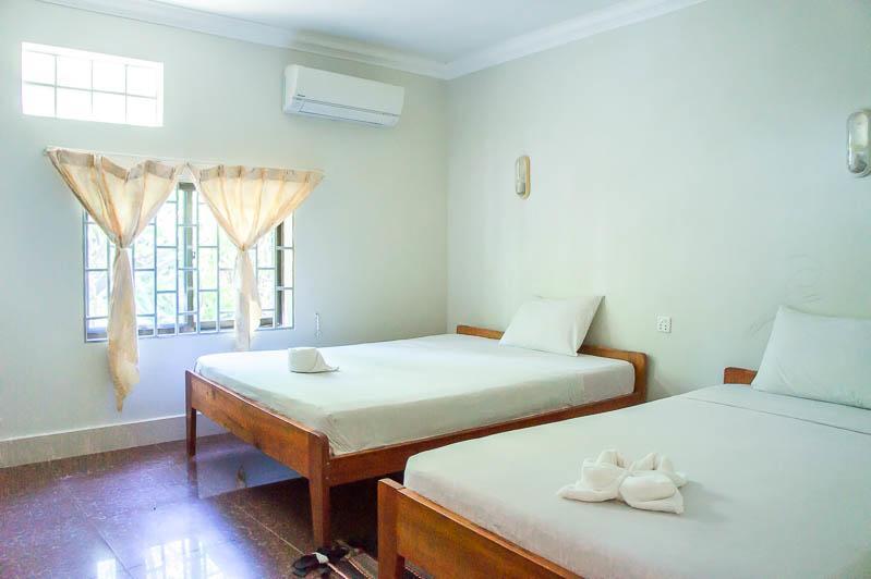 Visal Sak Guesthouse Kep Buitenkant foto